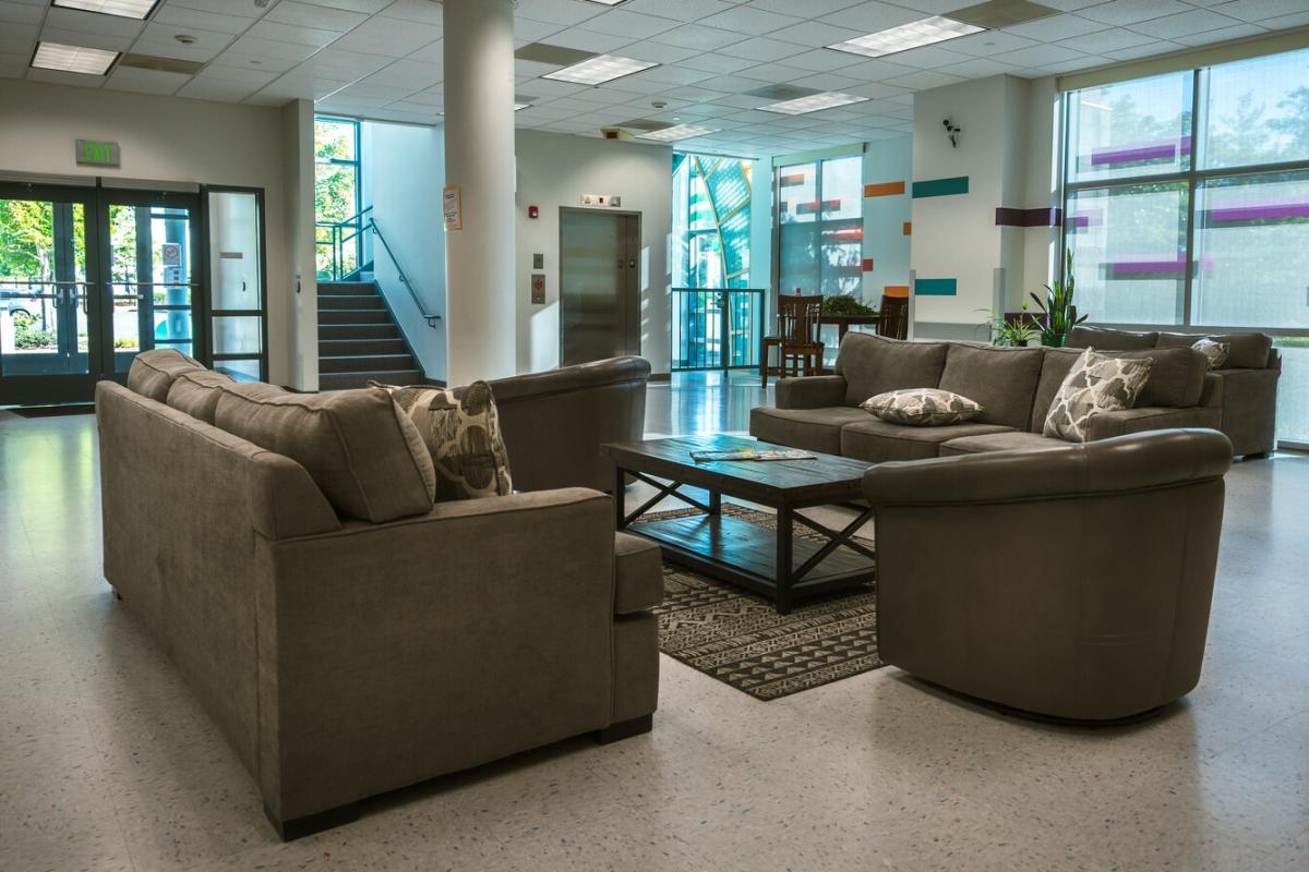 Bybee Lakes Lobby with couch